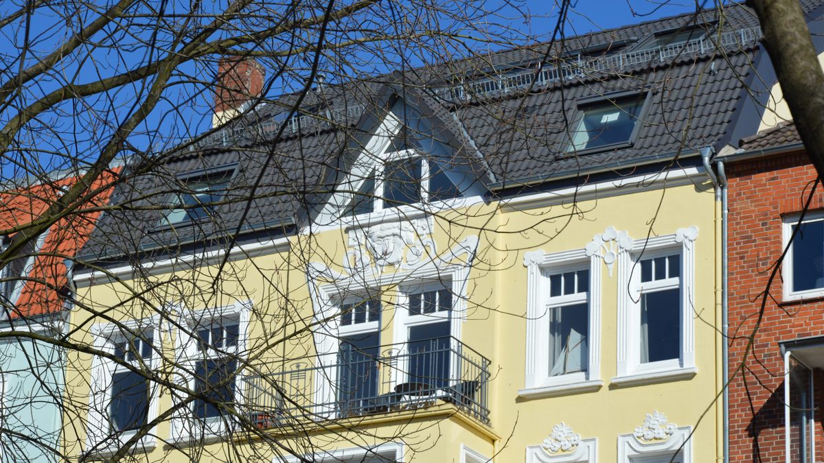 Gut versteckt befindet sich die Dachterrasse oberhalb des Dreieck-Fensters